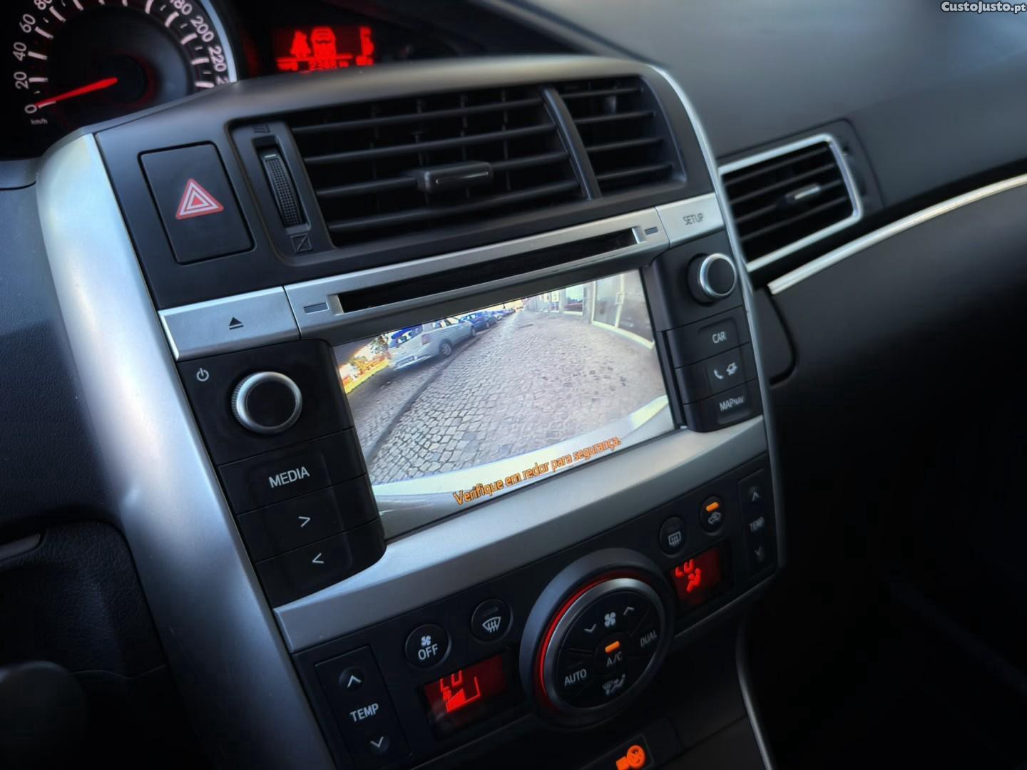 Toyota Verso 2.0 D-4D Exclusive+GPS — fotografia 4