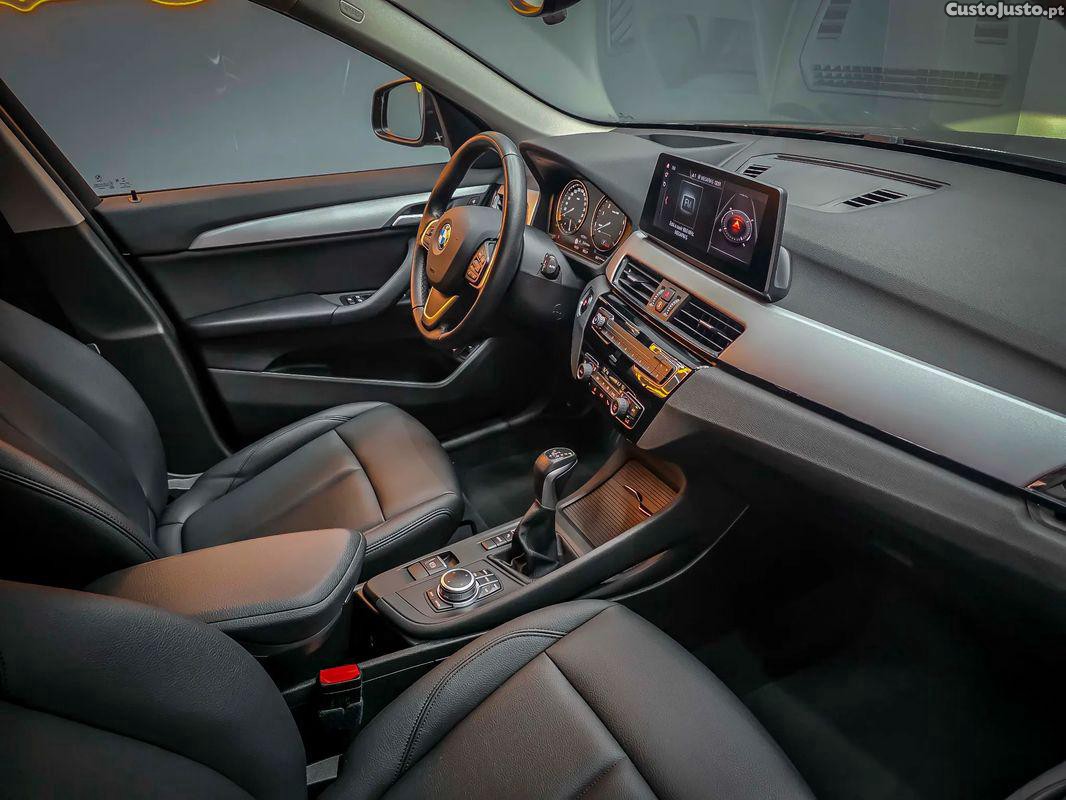 BMW X1 xDrive25e Advantage — fotografia 9