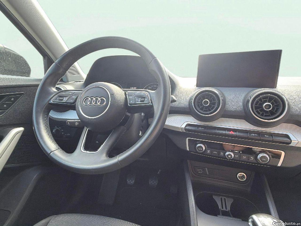 Audi Q2 30 TFSI Advanced — fotografia 7