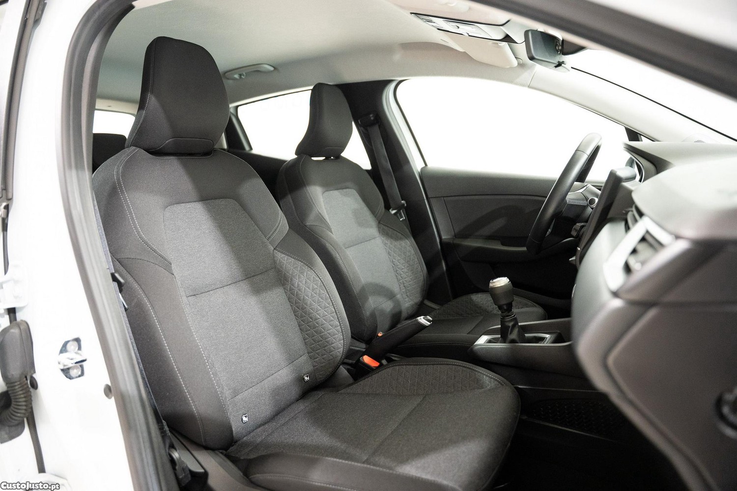 Renault Clio 1.0 SCe Zen — fotografia 2