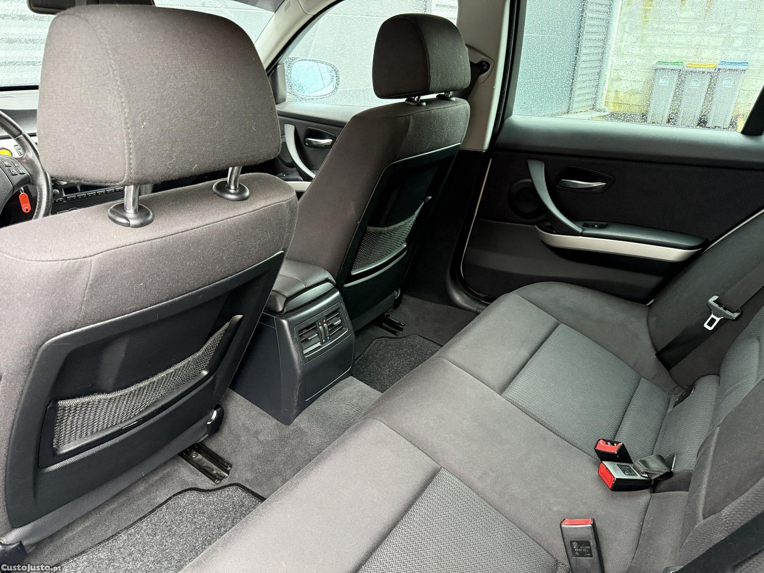 BMW 318 D TOURING C/ EXTRAS PACK M — fotografia 19