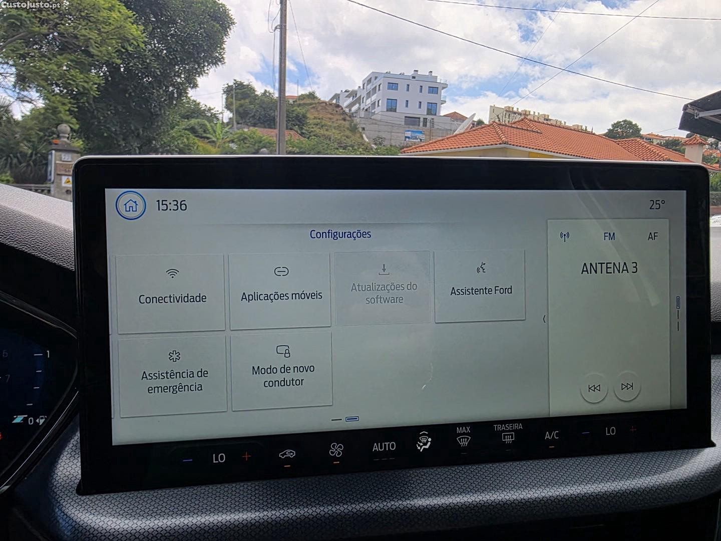 Ford Focus 1.0 EcoBoost MHEV Active X — fotografia 15