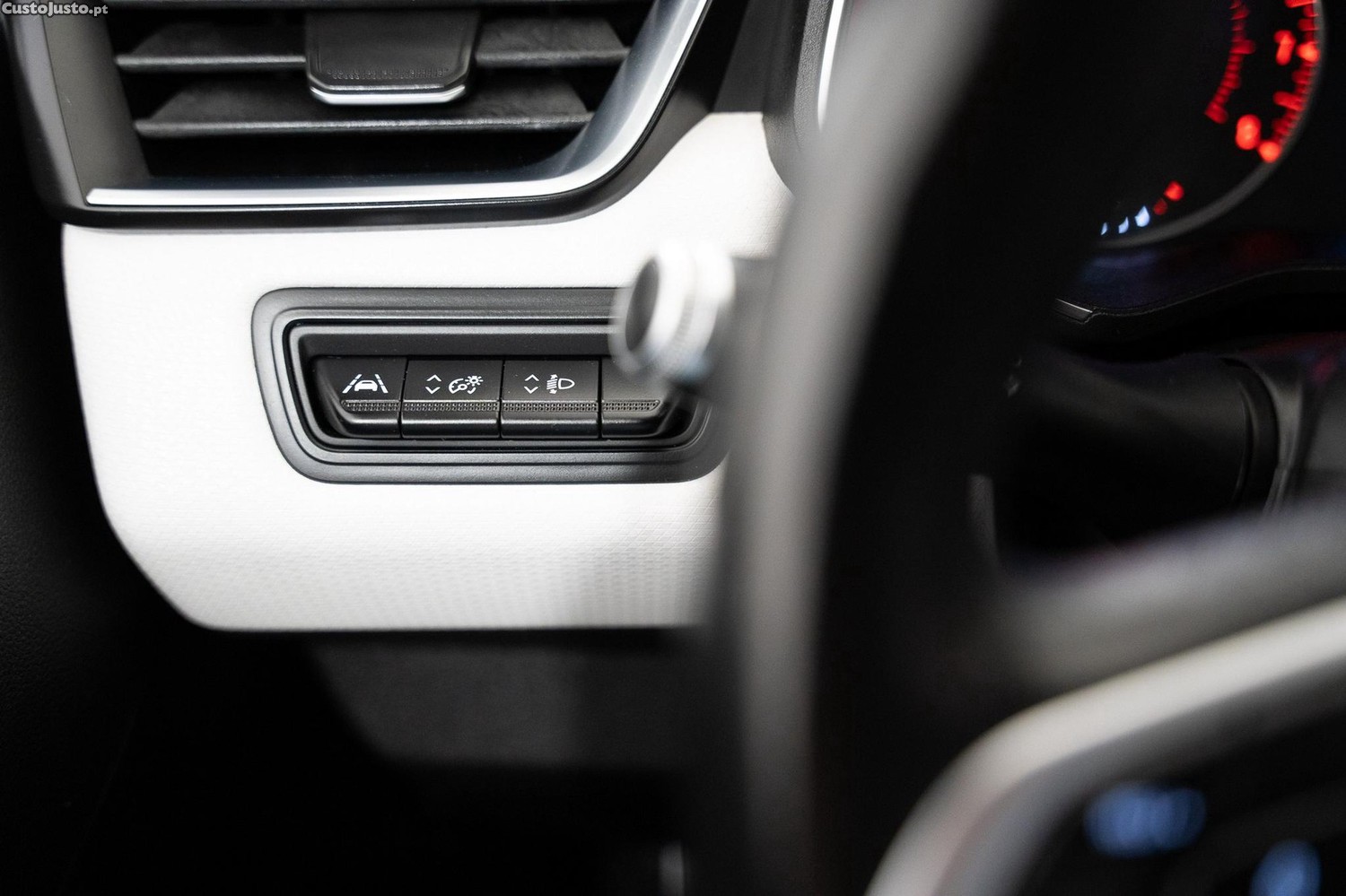 Renault Clio 1.0 TCe Limited — fotografia 9