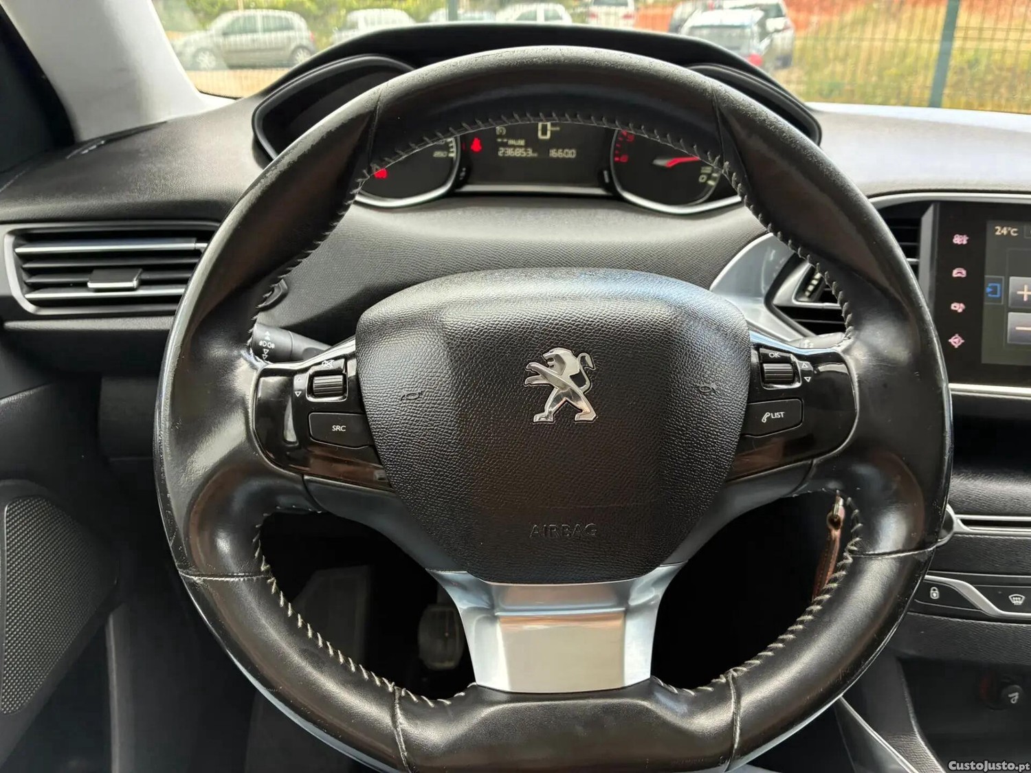 Peugeot 308 1.6 BlueHDi Allure J17 — fotografia 12