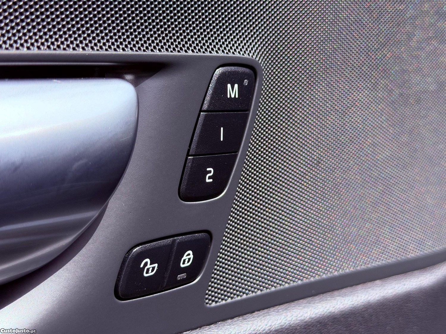 Volvo XC 60 2.0 T6 PHEV Black Edition AWD — fotografia 15