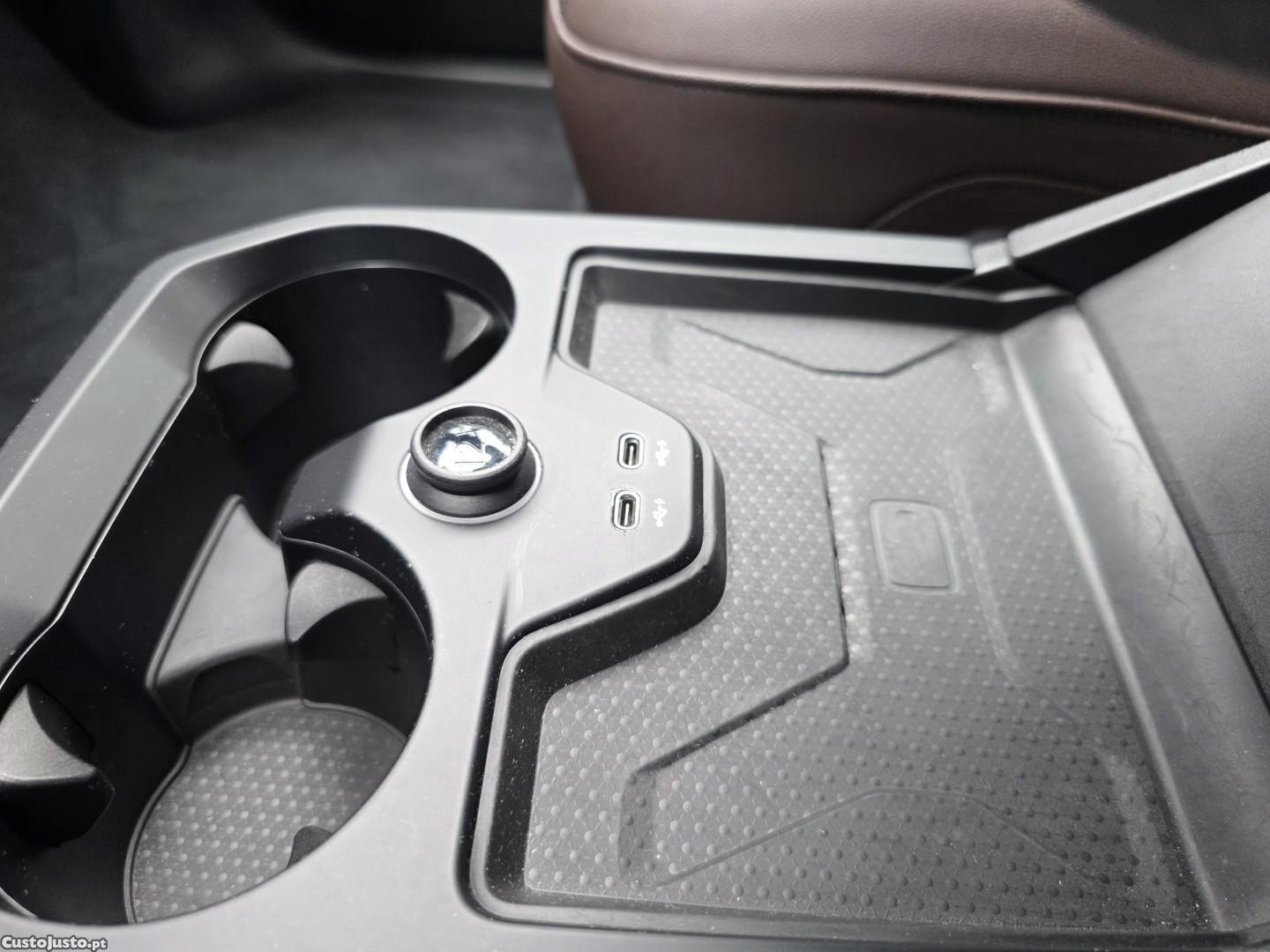BMW iX xDrive 40 — fotografia 22