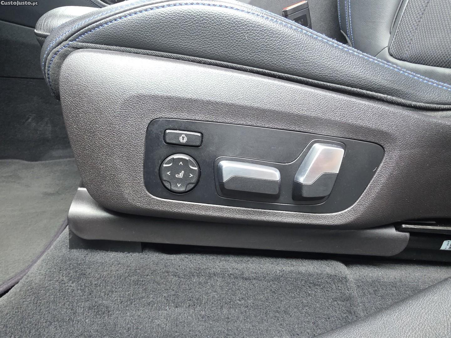 BMW X4 M40 d Auto — fotografia 8
