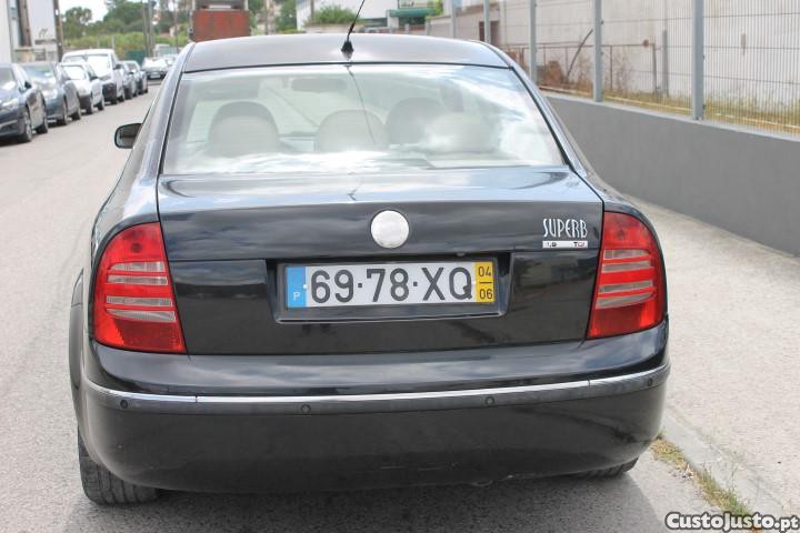 Skoda Superb () — fotografia 6