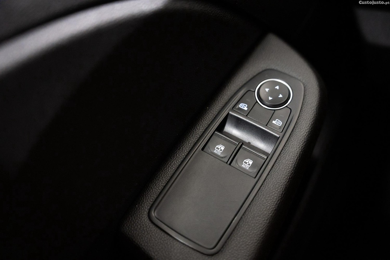 Renault Clio 1.0 SCe Zen — fotografia 9