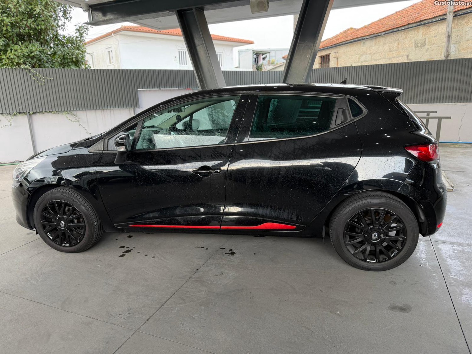 Renault Clio 0.9 TCE Dynamique S — fotografia 15