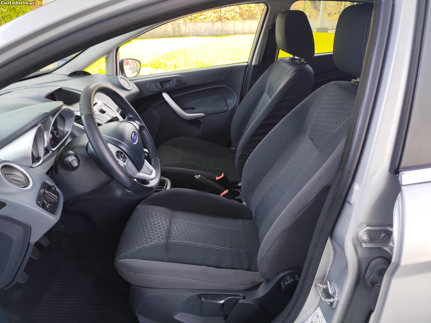 Ford Fiesta 1.25 Titanium — fotografia 4