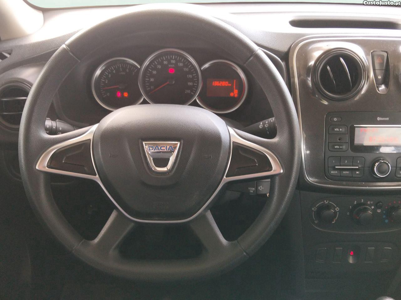 Dacia Sandero 1.0 SCe Comfort — fotografia 6