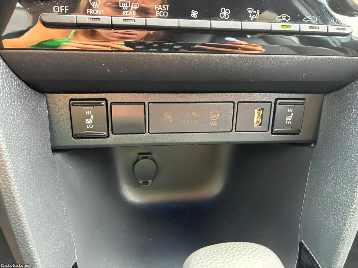 Toyota Yaris 1.5 HDF Luxury — fotografia 11