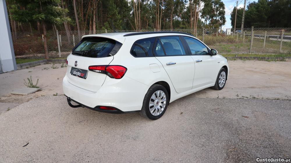 Fiat Tipo 1.3 MultiJet Lounge — fotografia 4