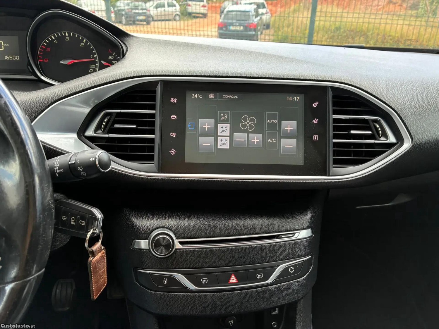 Peugeot 308 1.6 BlueHDi Allure J17 — fotografia 10