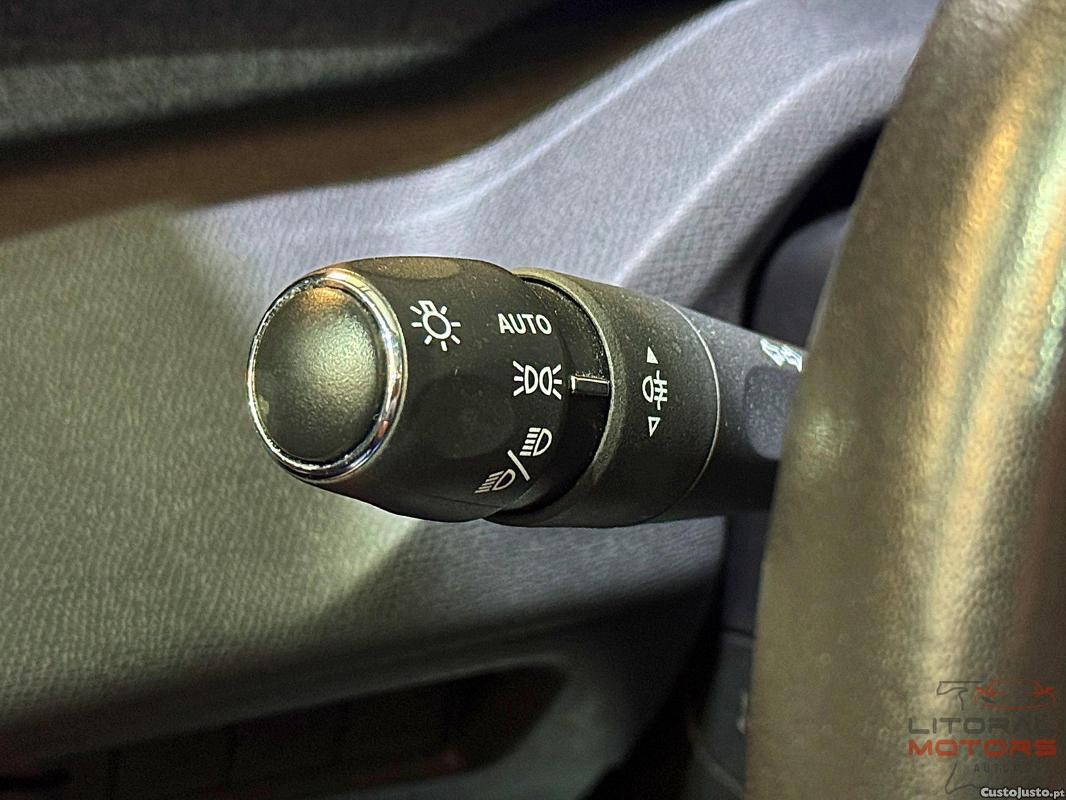 Peugeot 308 SW 1.2 PureTech Allure Pack EAT8 — fotografia 4