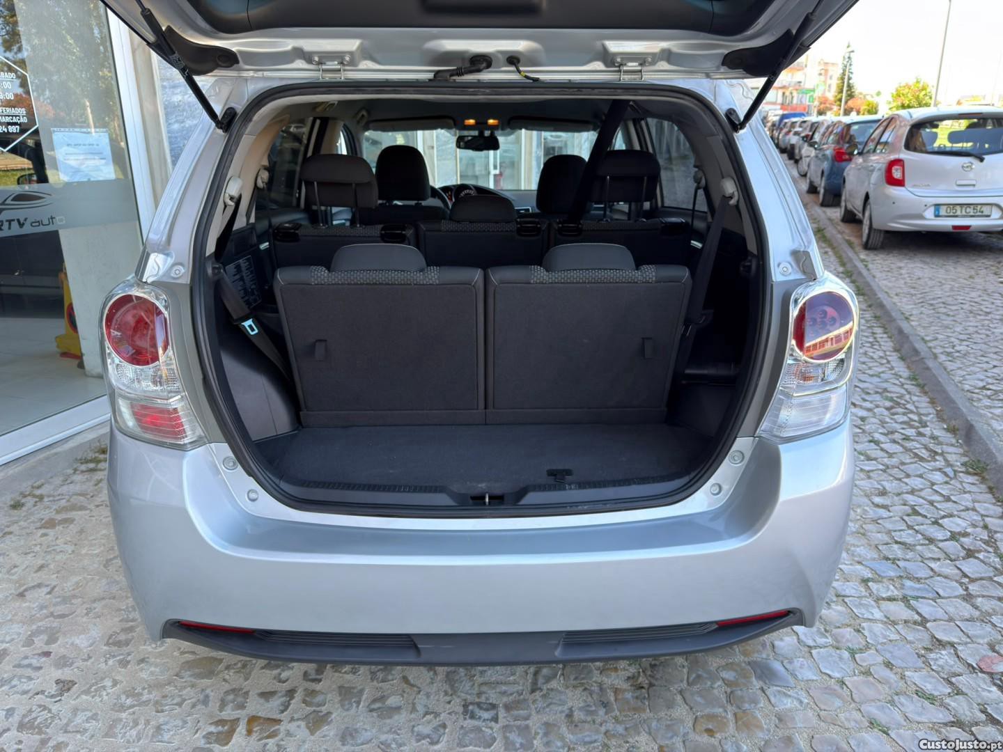 Toyota Verso 2.0 D-4D Exclusive+GPS — fotografia 3