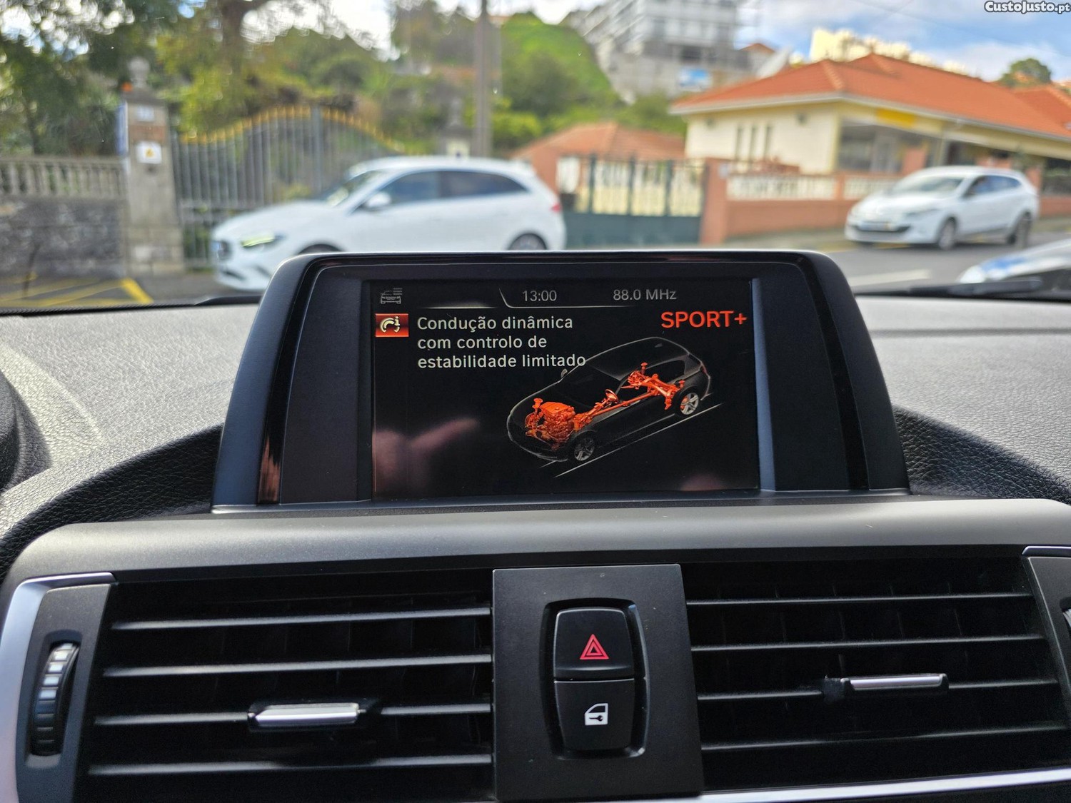 BMW 116 d Line Sport — fotografia 20