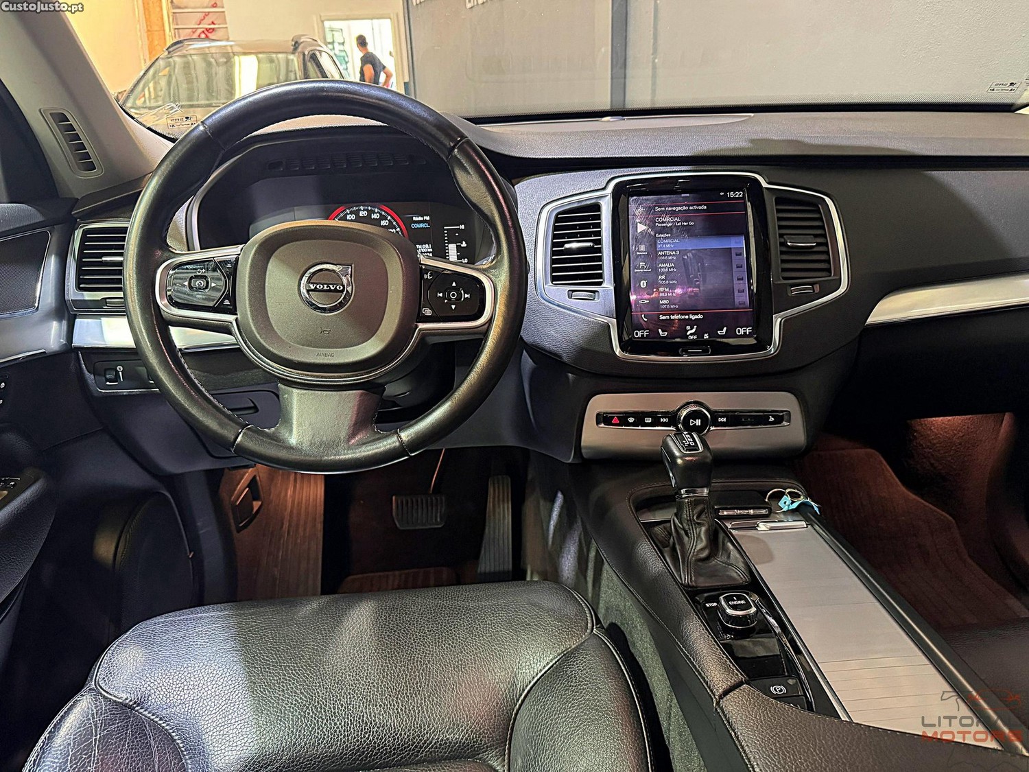 Volvo XC 90 2.0 D4 Momentum — fotografia 5