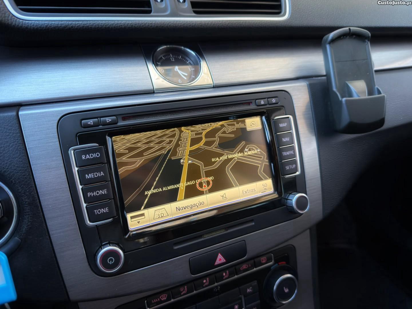 Volkswagen Passat 1.6 TDI BlueMotion — fotografia 3