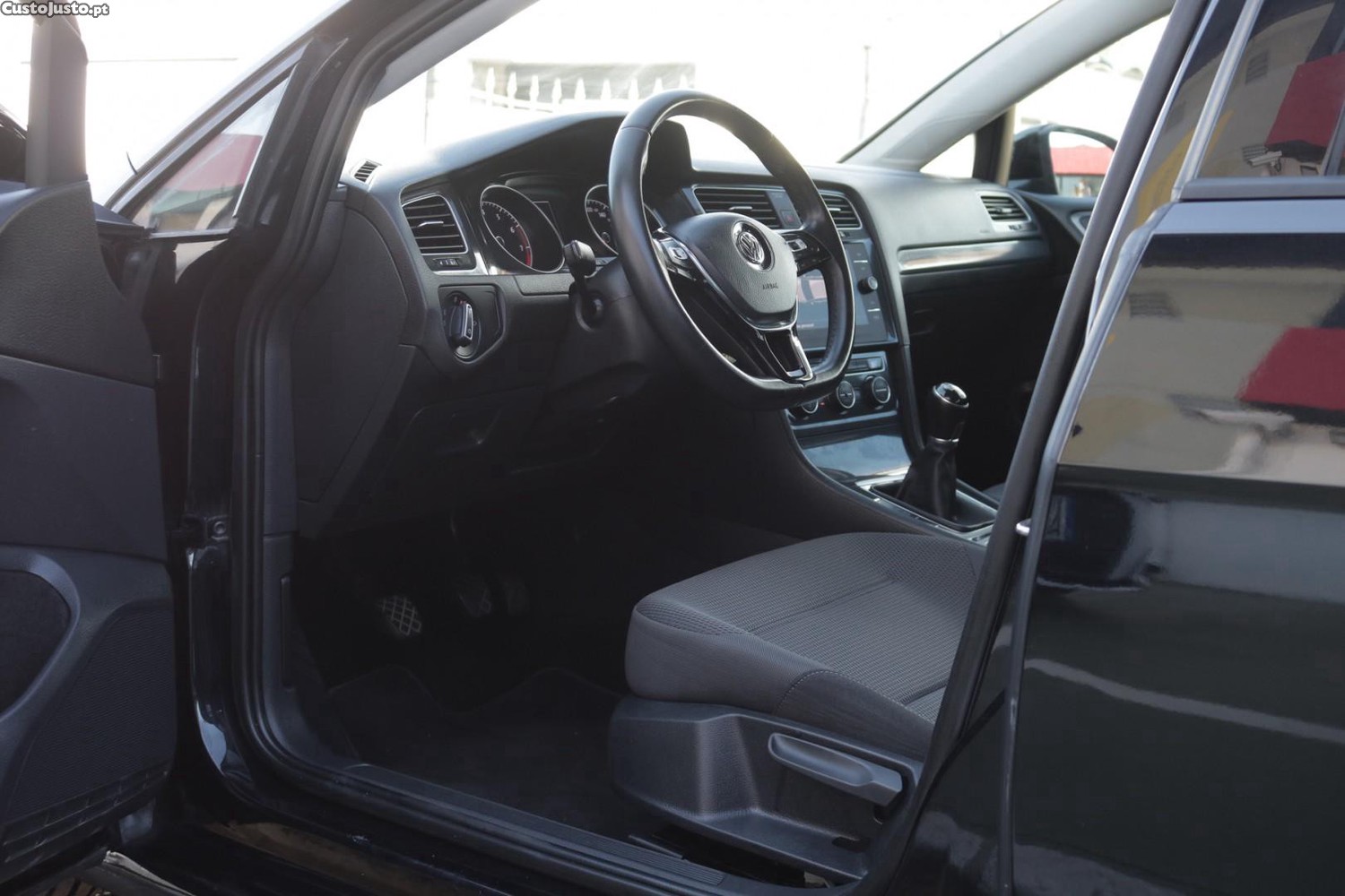 Volkswagen Golf Variant 1.0 TSI Confortline 115cv — fotografia 46