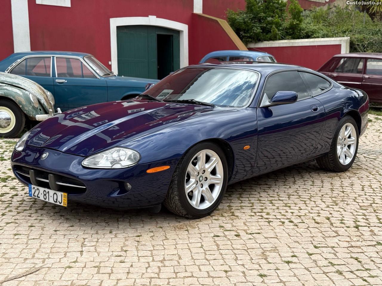 Jaguar XK8 Coupe - 97 — photo 3