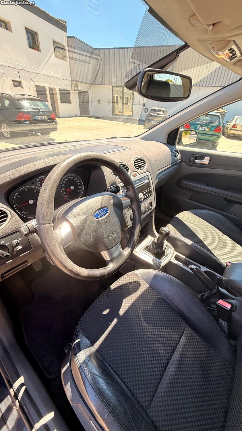 Ford Focus 1.6 TDCI de 2005 — fotografia 7