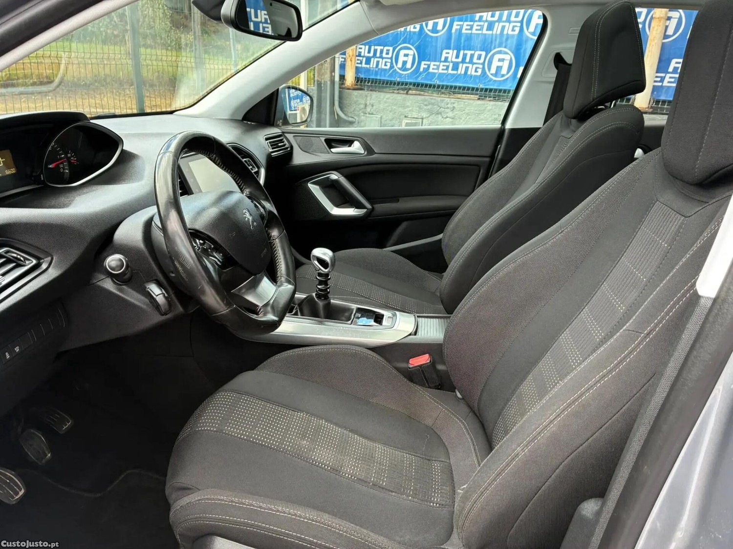 Peugeot 308 1.6 BlueHDi Allure J17 — fotografia 6