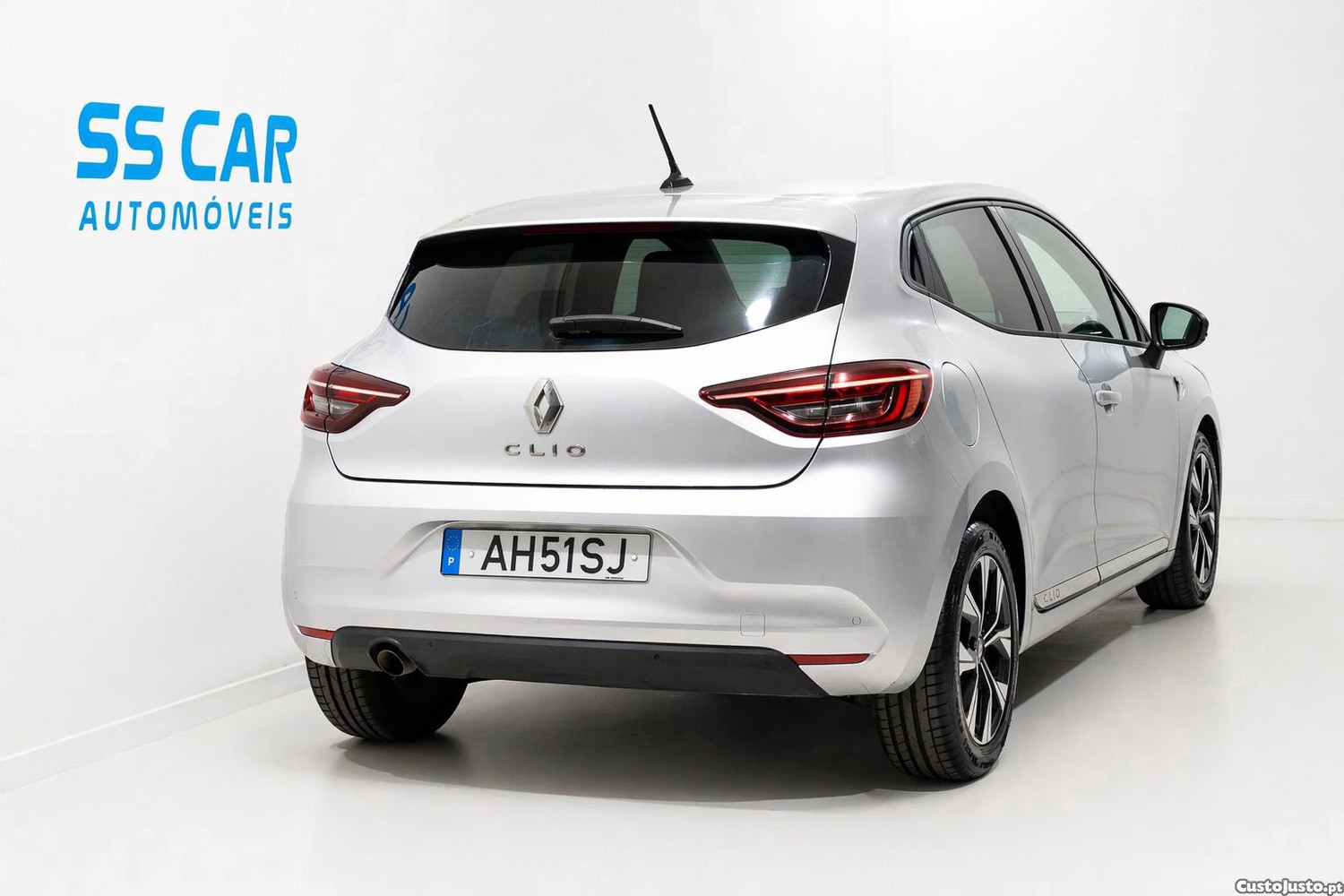 Renault Clio 1.0 TCe Limited — fotografia 16
