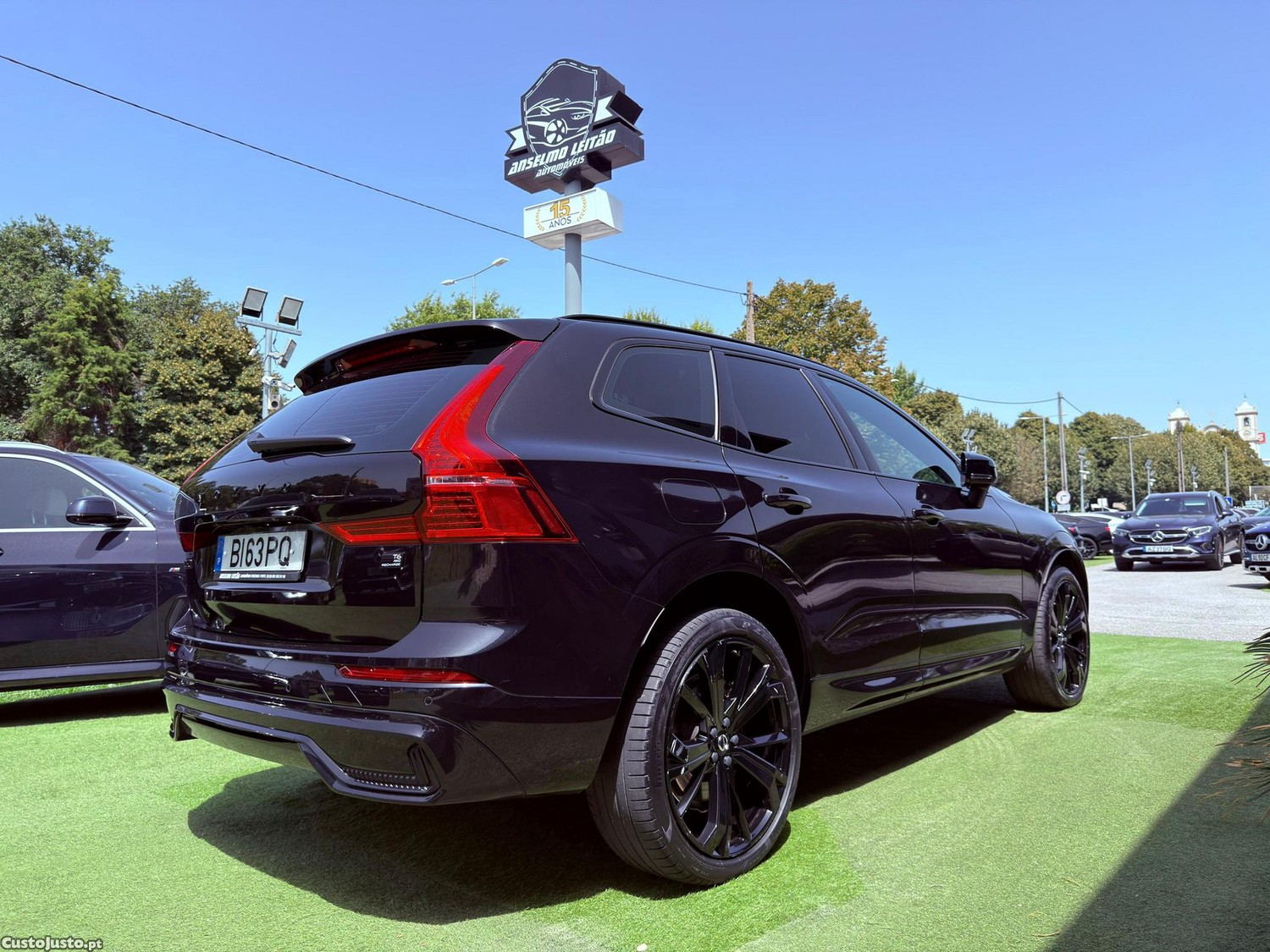 Volvo XC 60 2.0 T6 PHEV Black Edition AWD — fotografia 27