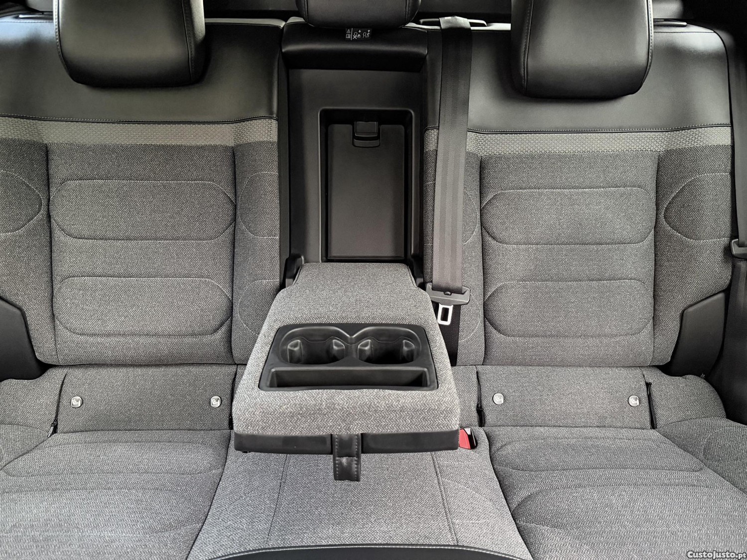 Citroën C5 X 1.6 HIBRIDO SHINE E-EAT8 224 CV - NACIONAL — fotografia 7
