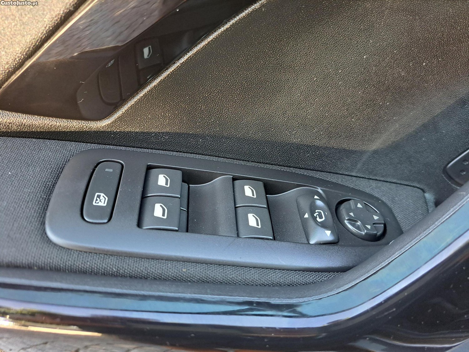 Peugeot 2008 1.2 PureTech Style - 19 — photo 4