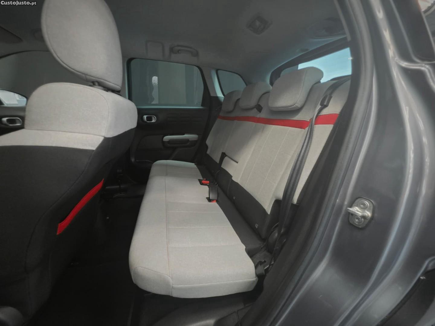 Citroën C3 Aircross 1.2 PureTech Shine EAT6 — fotografia 3