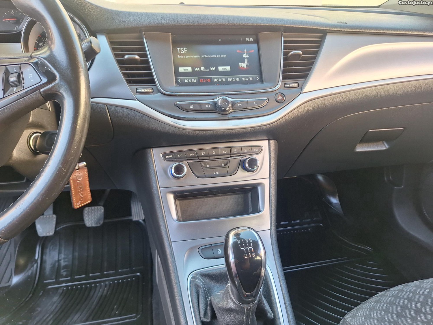 Opel Astra 1.6 CDTI Business — fotografia 3