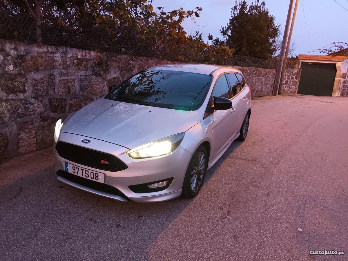 Ford Focus 150 cv st line Nacional — fotografia 2