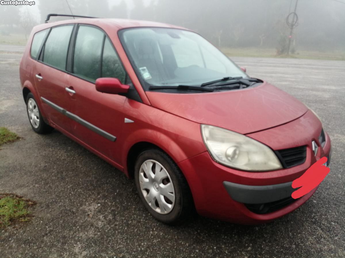 Renault Grand Scénic 1.9 dci 130 cv - 06 — photo 4