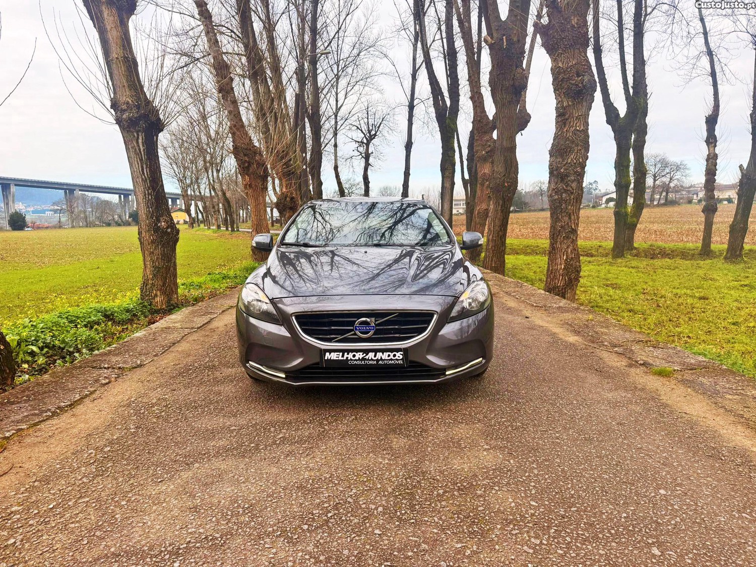 Volvo V40 1.6 D2 Momentum — fotografia 10