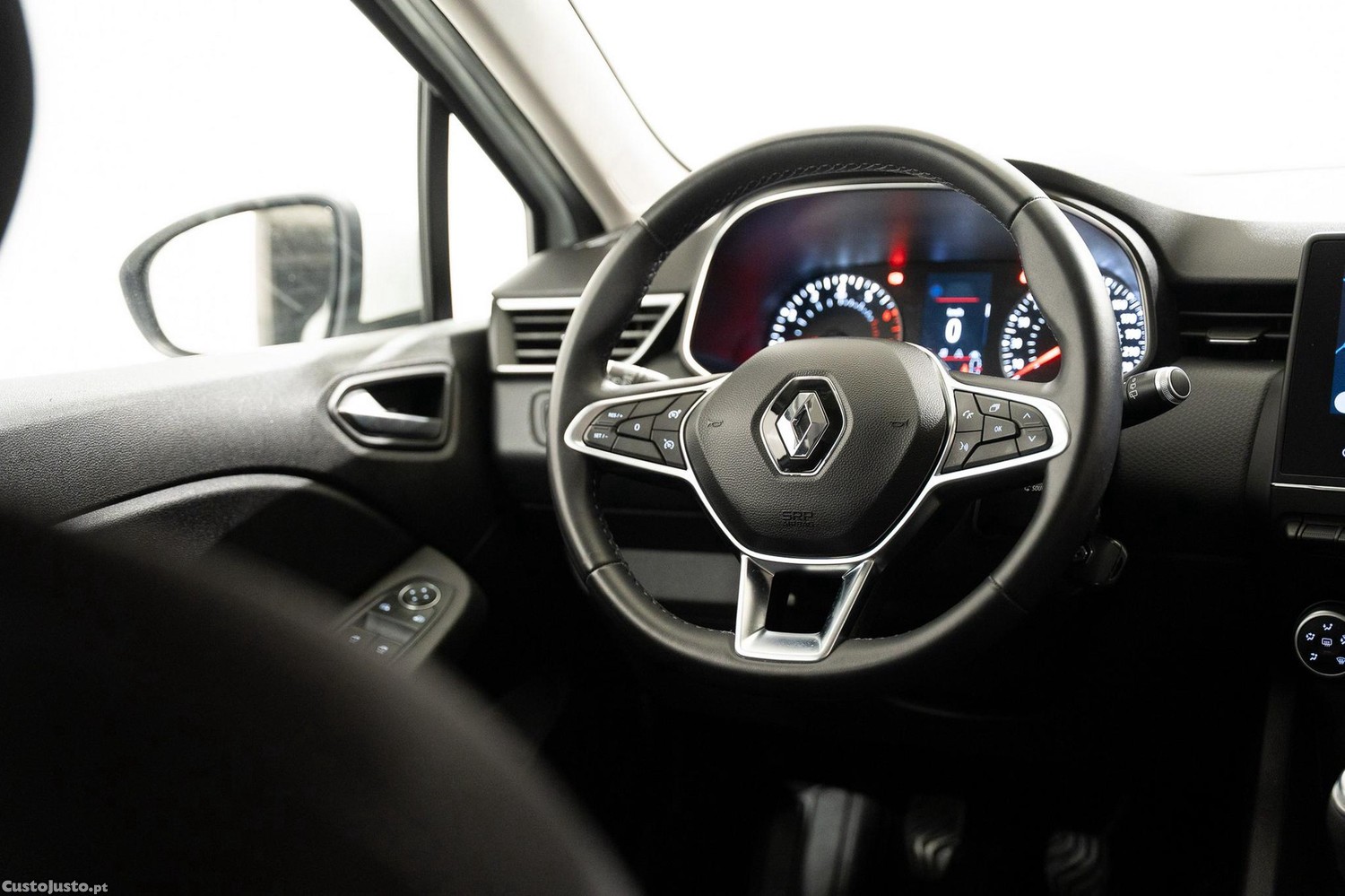 Renault Clio 1.0 SCe Zen — fotografia 8