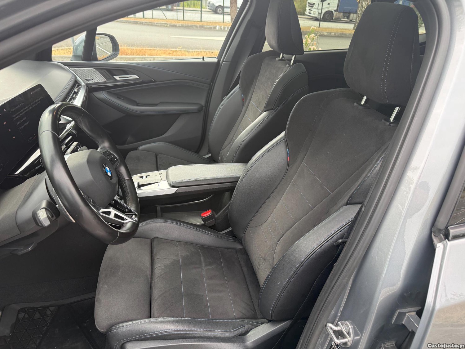 BMW 218 Active Tourer d Pack Desportivo M Auto — fotografia 7