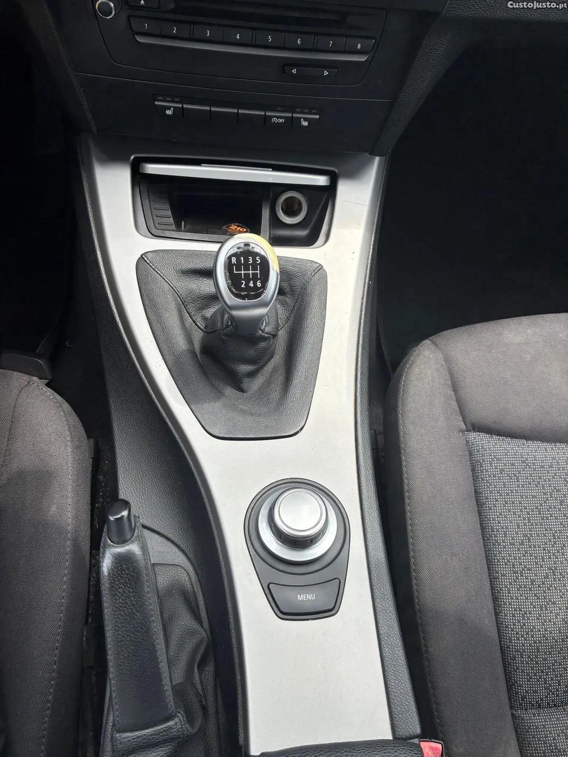 BMW 318 d Touring — fotografia 7
