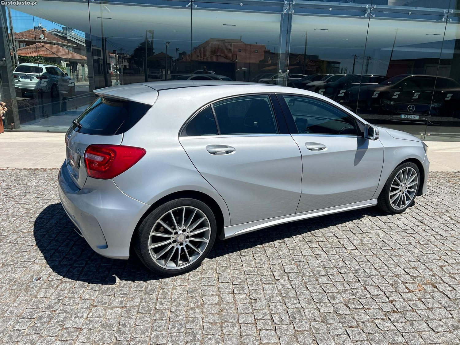 Mercedes-Benz A 180 CDi BlueEfficiency Edition AMG Line — fotografia 18