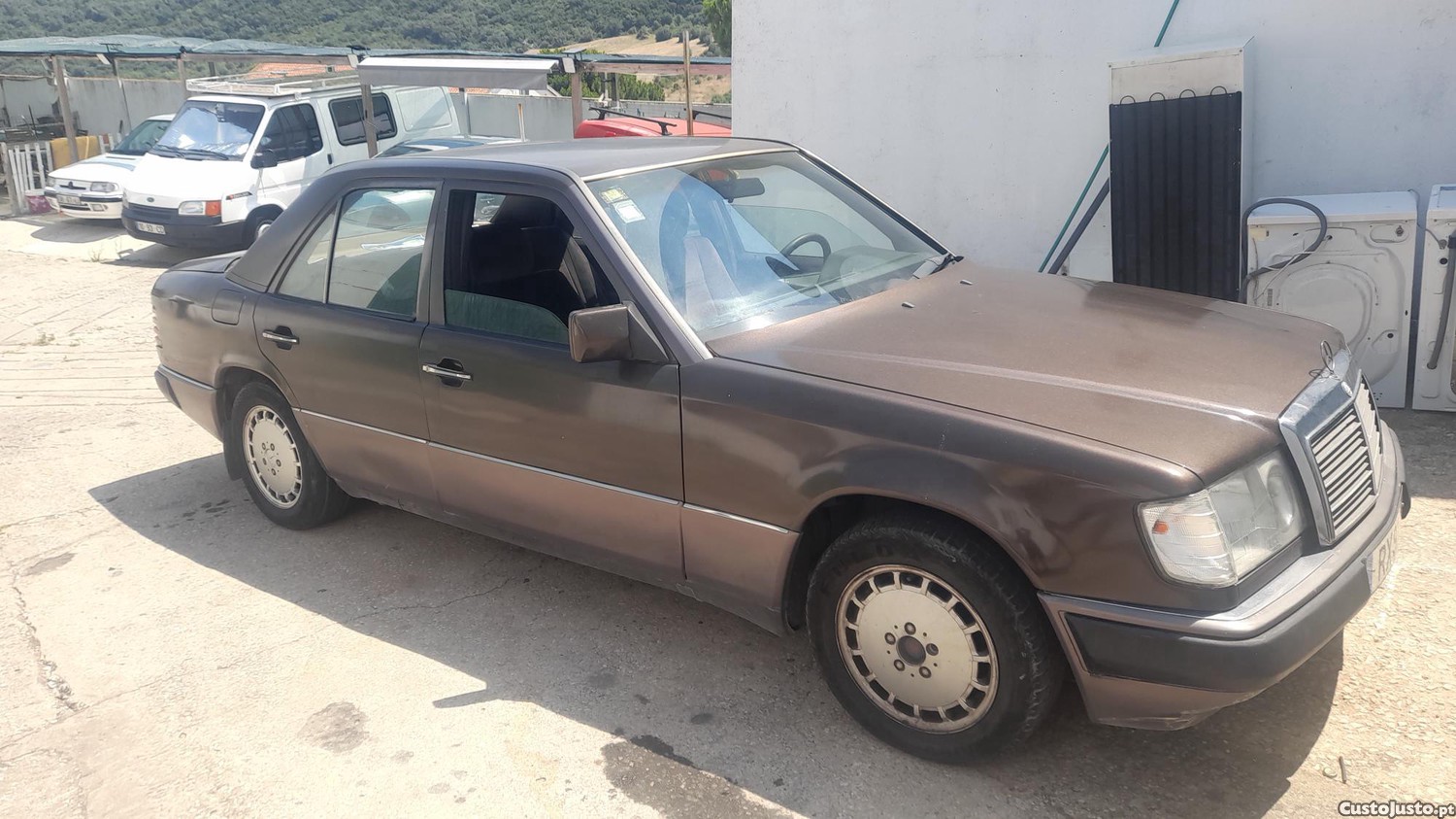 Mercedes-Benz E 200 D Elegance em impecávelestado — fotografia 3