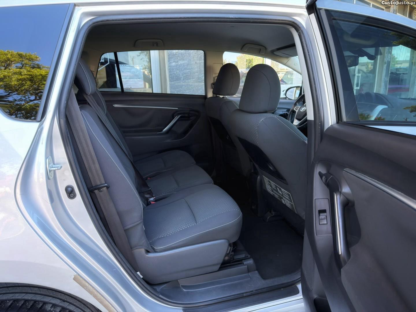 Toyota Verso 2.0 D-4D Exclusive+GPS — fotografia 10