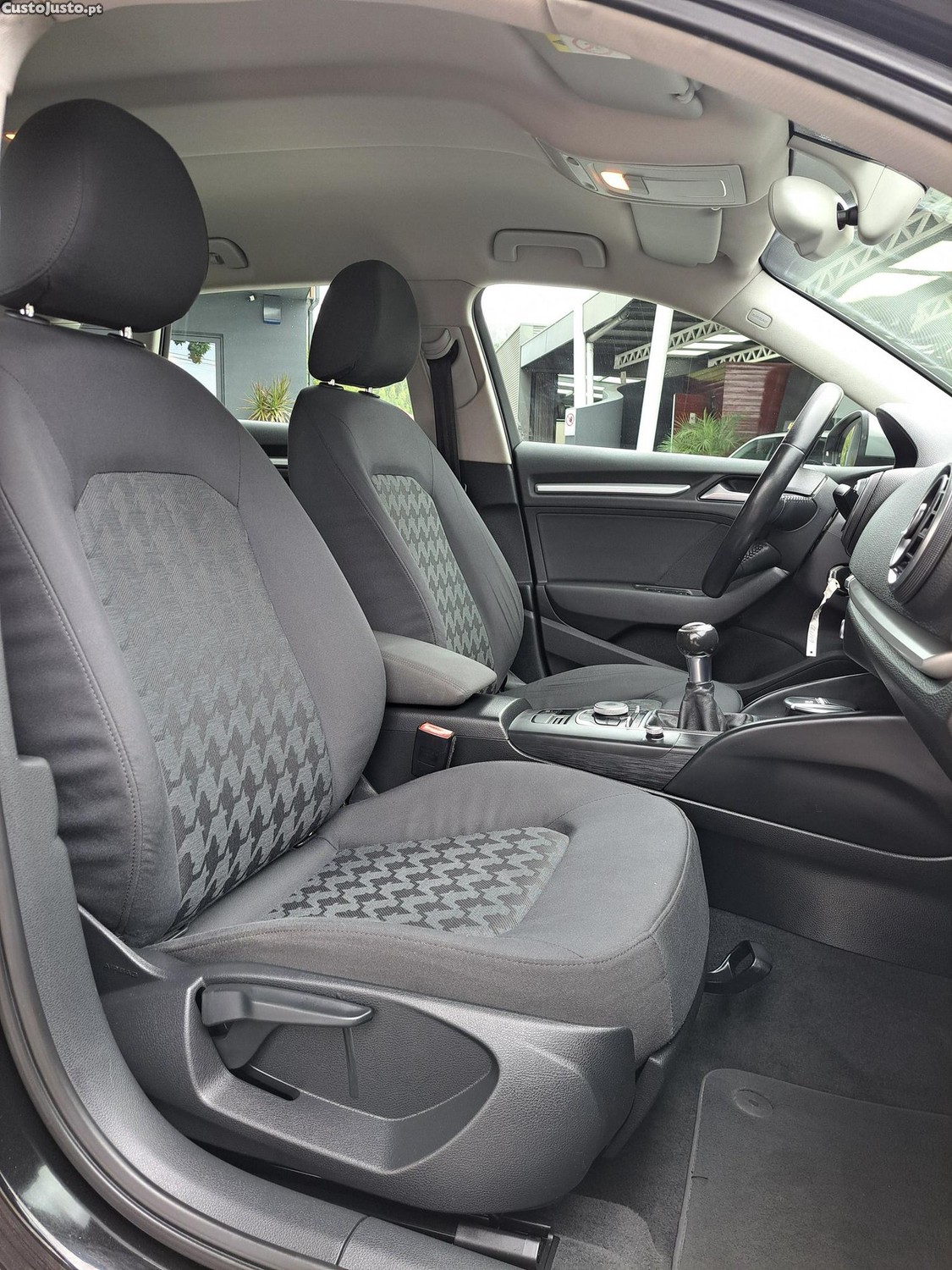 Audi A3 Sportback 1.6 TDI Ultra — fotografia 7