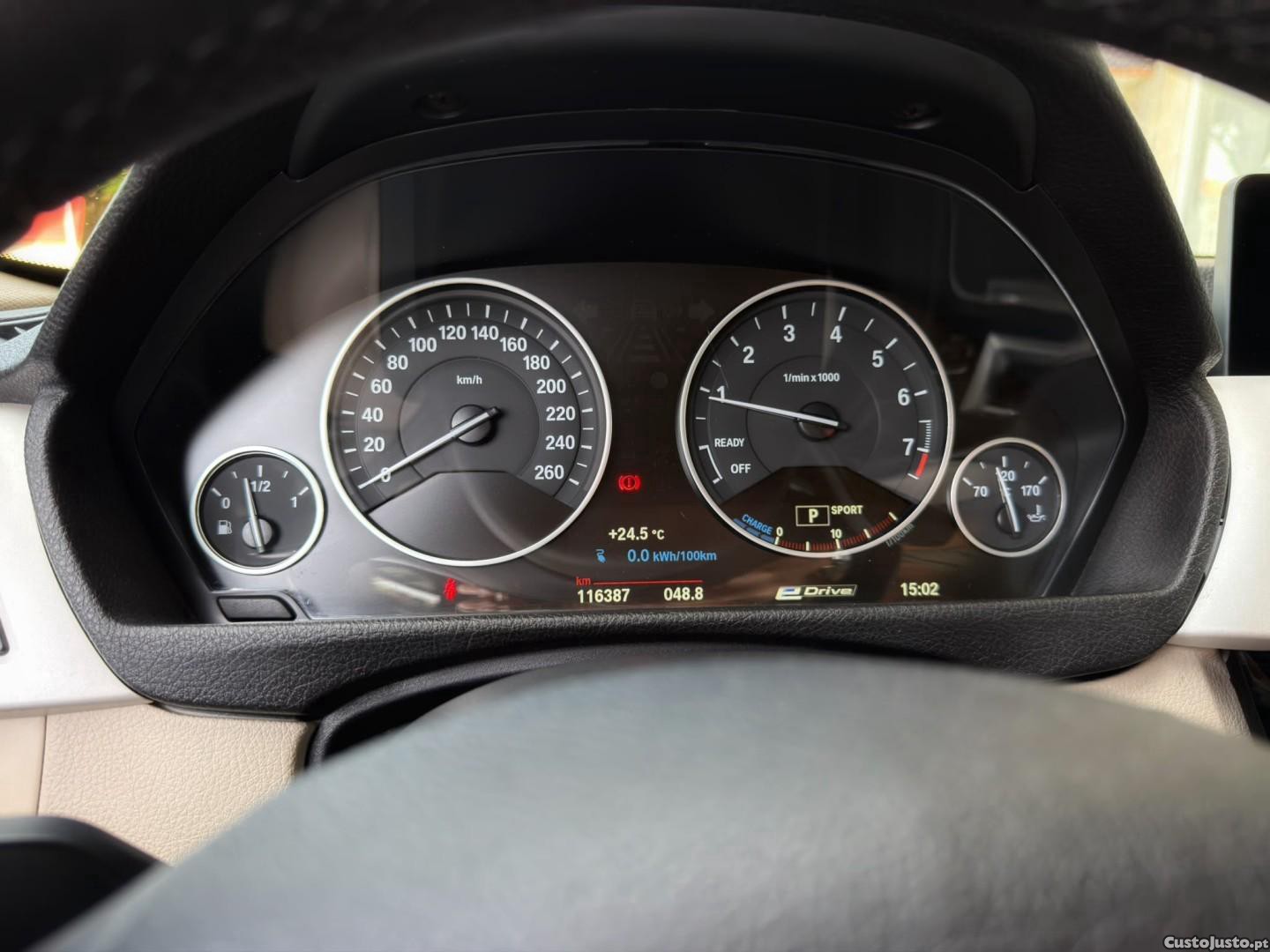 BMW 330 e iPerformance Advantage — fotografia 10