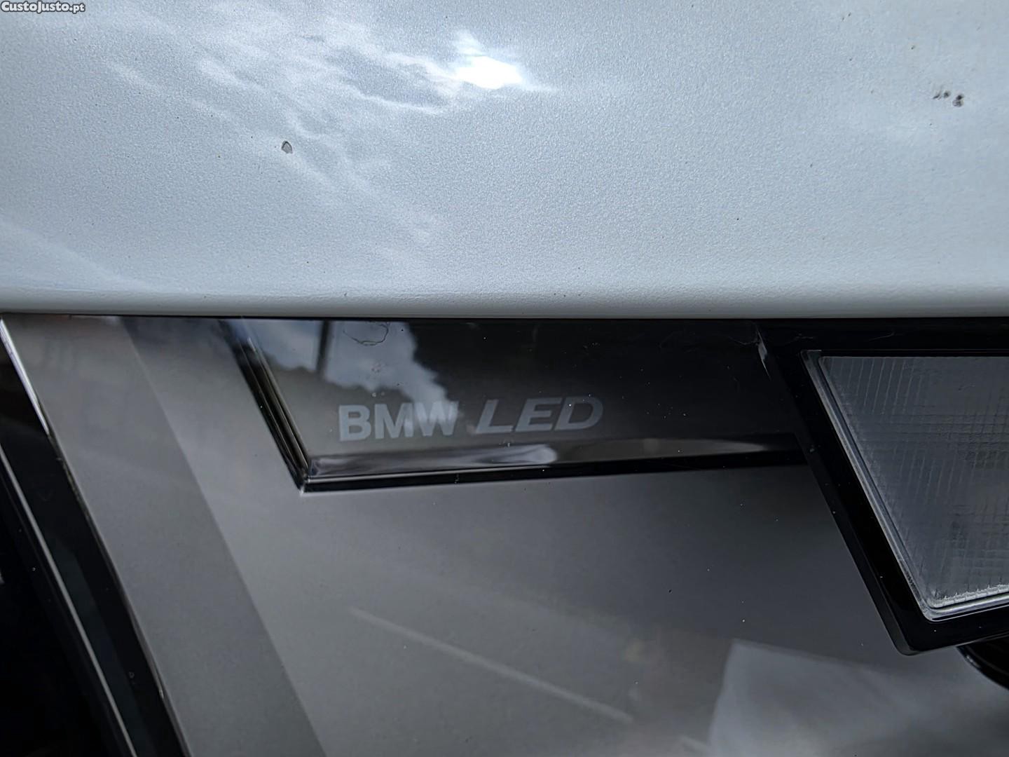 BMW iX xDrive 40 — fotografia 5