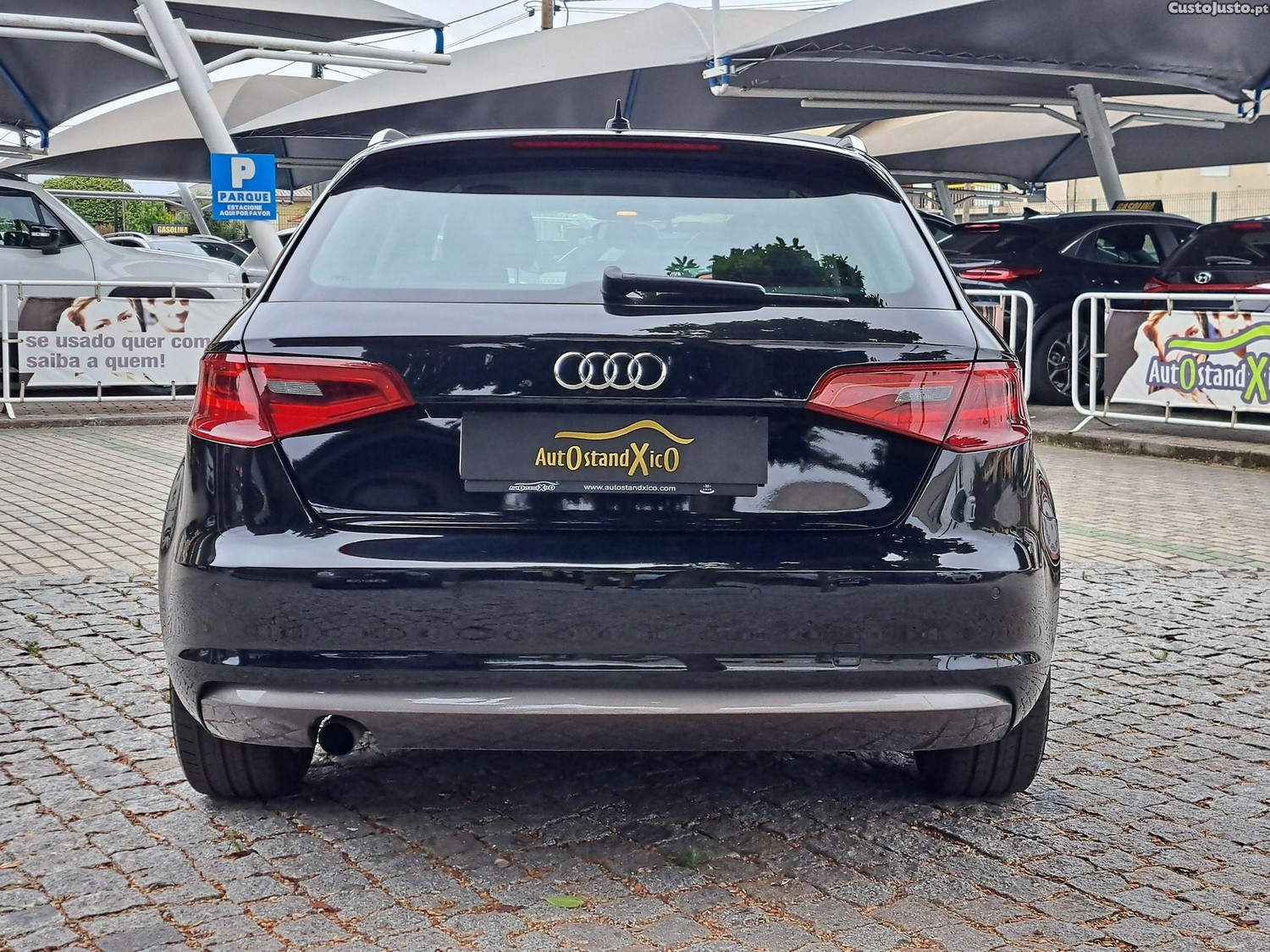 Audi A3 Sportback 1.6 TDI Ultra — fotografia 12
