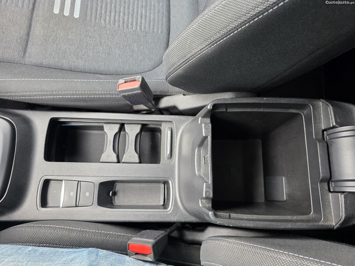 Ford Focus 1.0 EcoBoost MHEV Active X — fotografia 9
