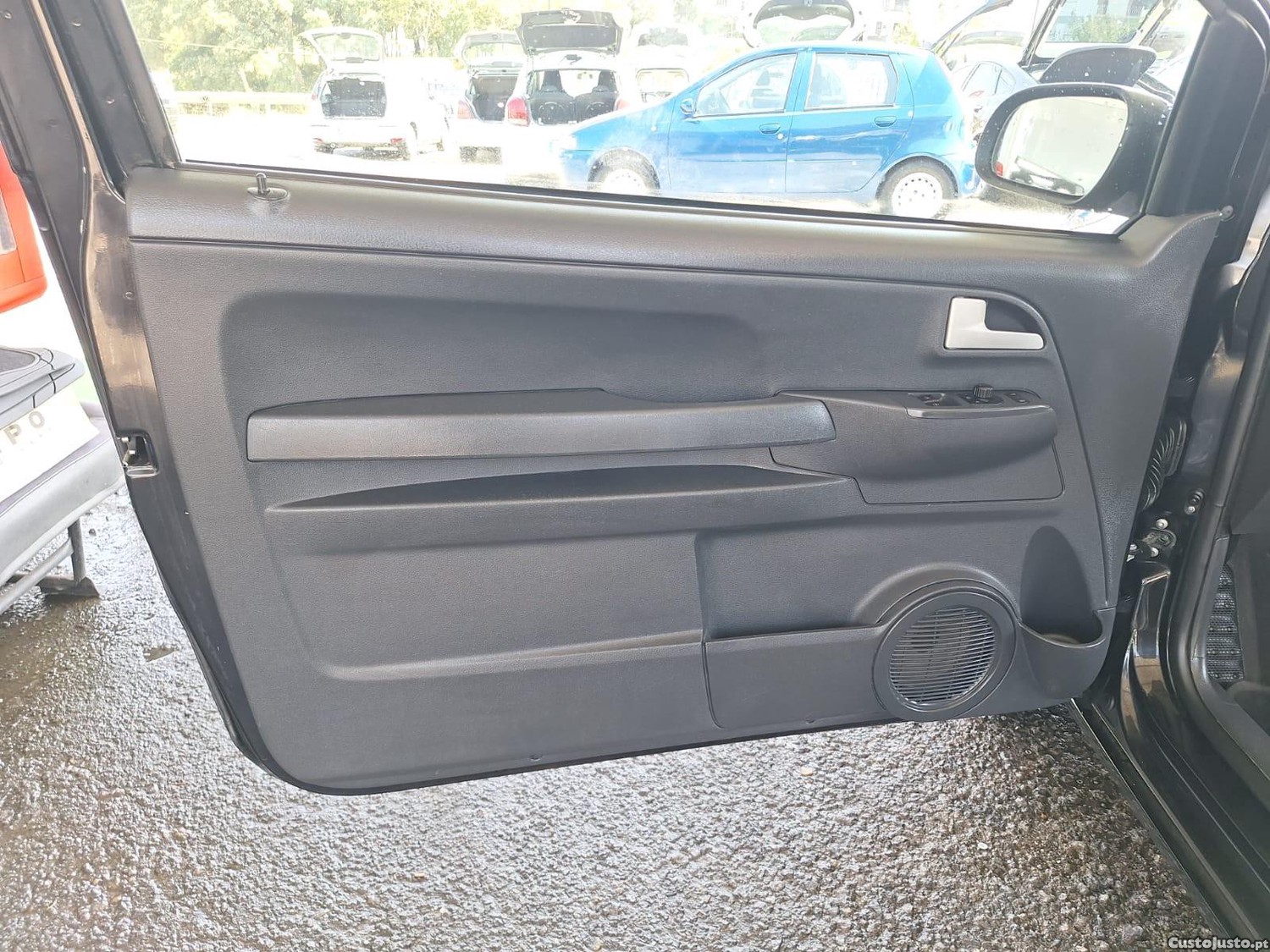 Volkswagen Fox 1.2 T.Liso Pack Elements — fotografia 16