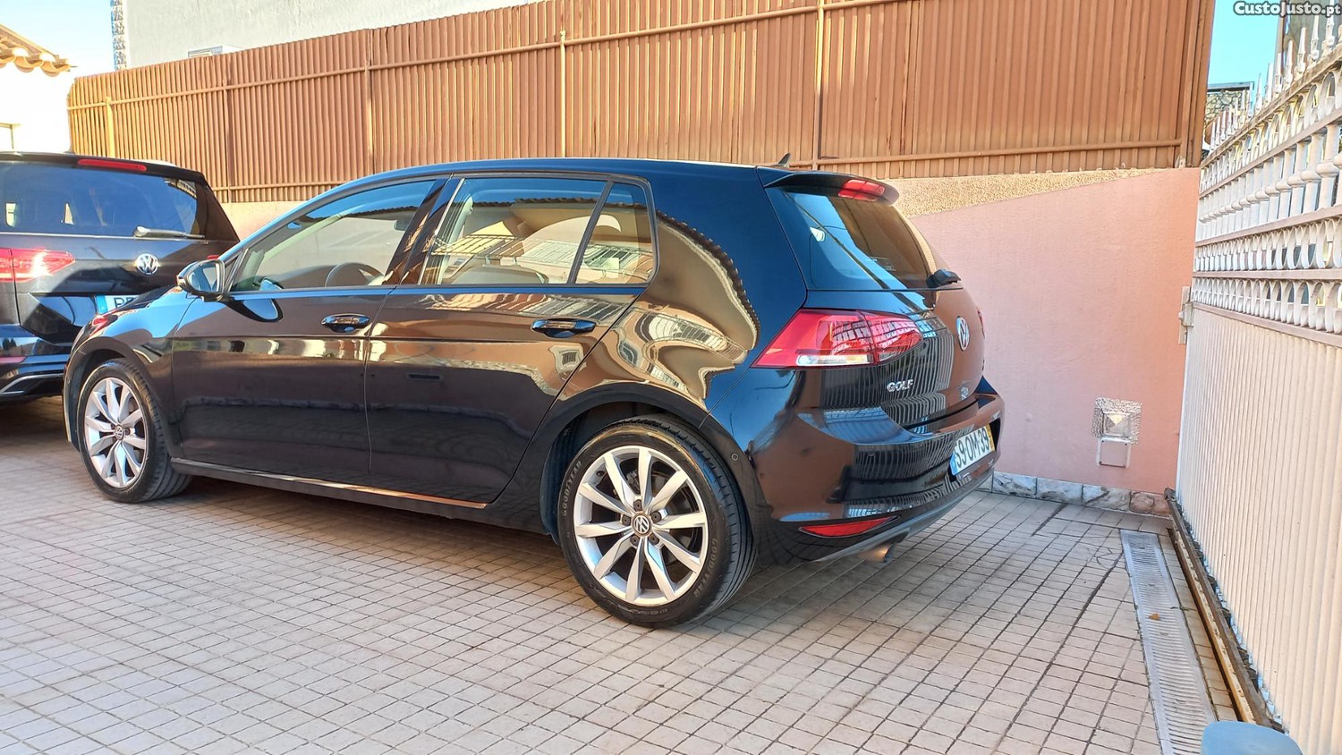 Volkswagen Golf 1.6 tdi highline — fotografia 8